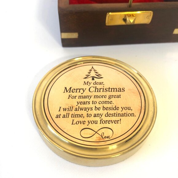 Christmas Sundial and Compass with Engraved Christmas Quote - Picture 5 of 12